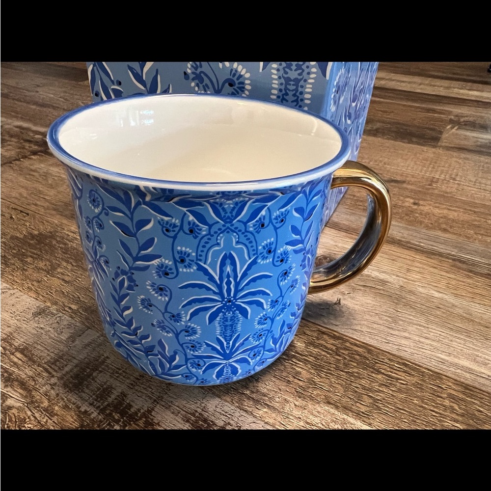 NEW IN BOX LILLY PULITZER Mug New Collection Abaco Blue